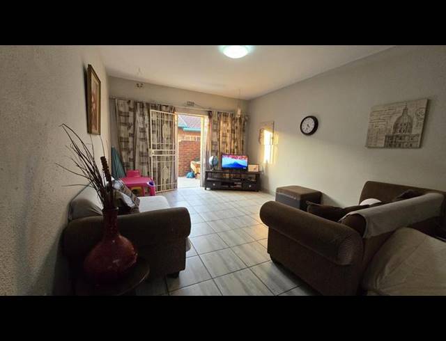 2 BEDROOM APARTMENT FOR SALE IN RANDHART